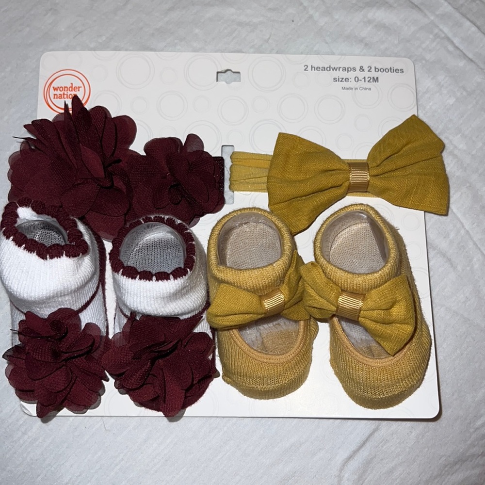NWT head wrap and sock shoe set